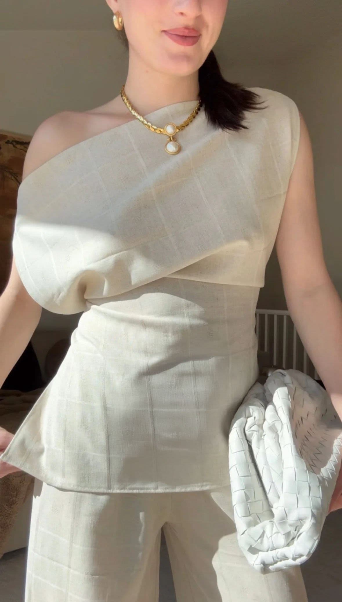 Creating asymmetric top