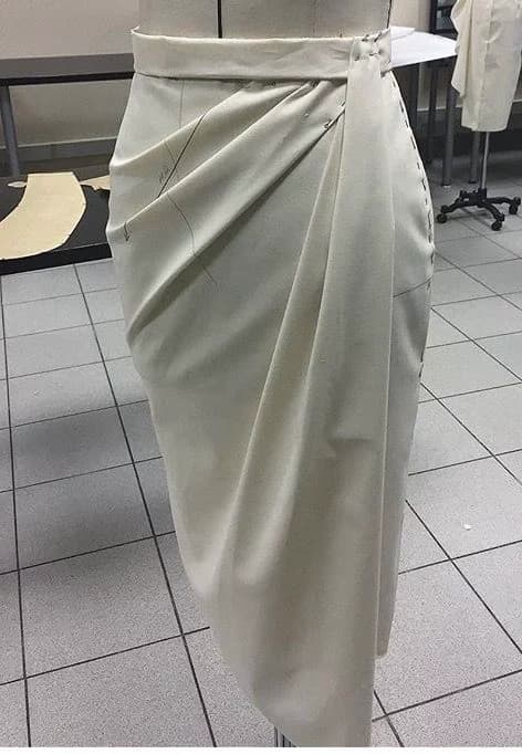 Creating overlap drape skirts