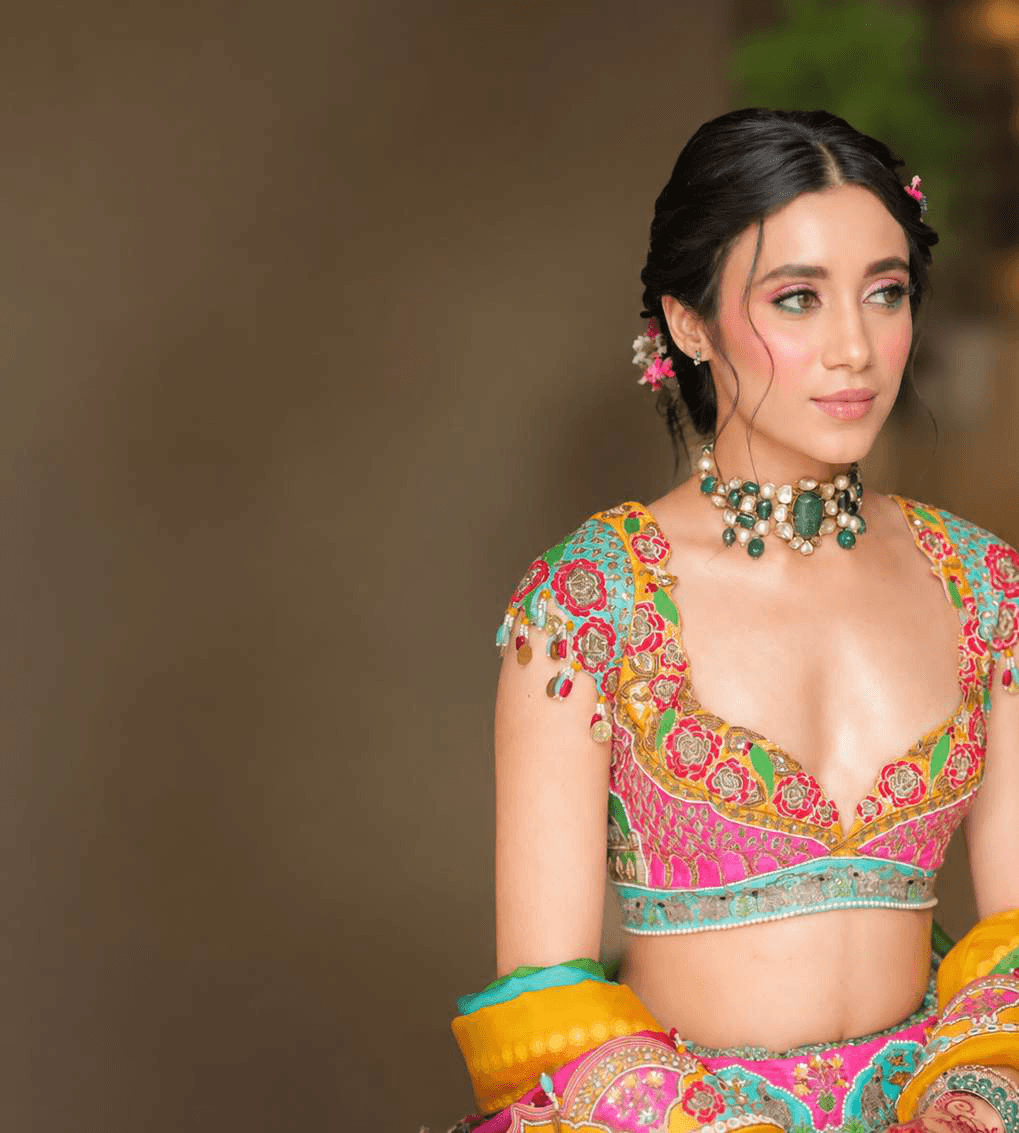 The Perfect Mehendi Bride Look